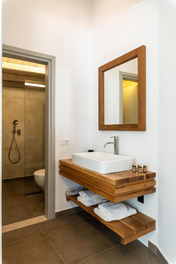 O Lofos Luxury Boutique Suites Άγιος Στέφανος Εξωτερικό φωτογραφία