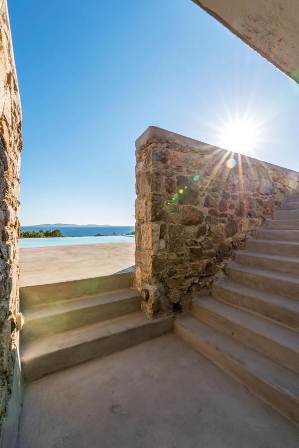 O Lofos Luxury Boutique Suites Άγιος Στέφανος Εξωτερικό φωτογραφία