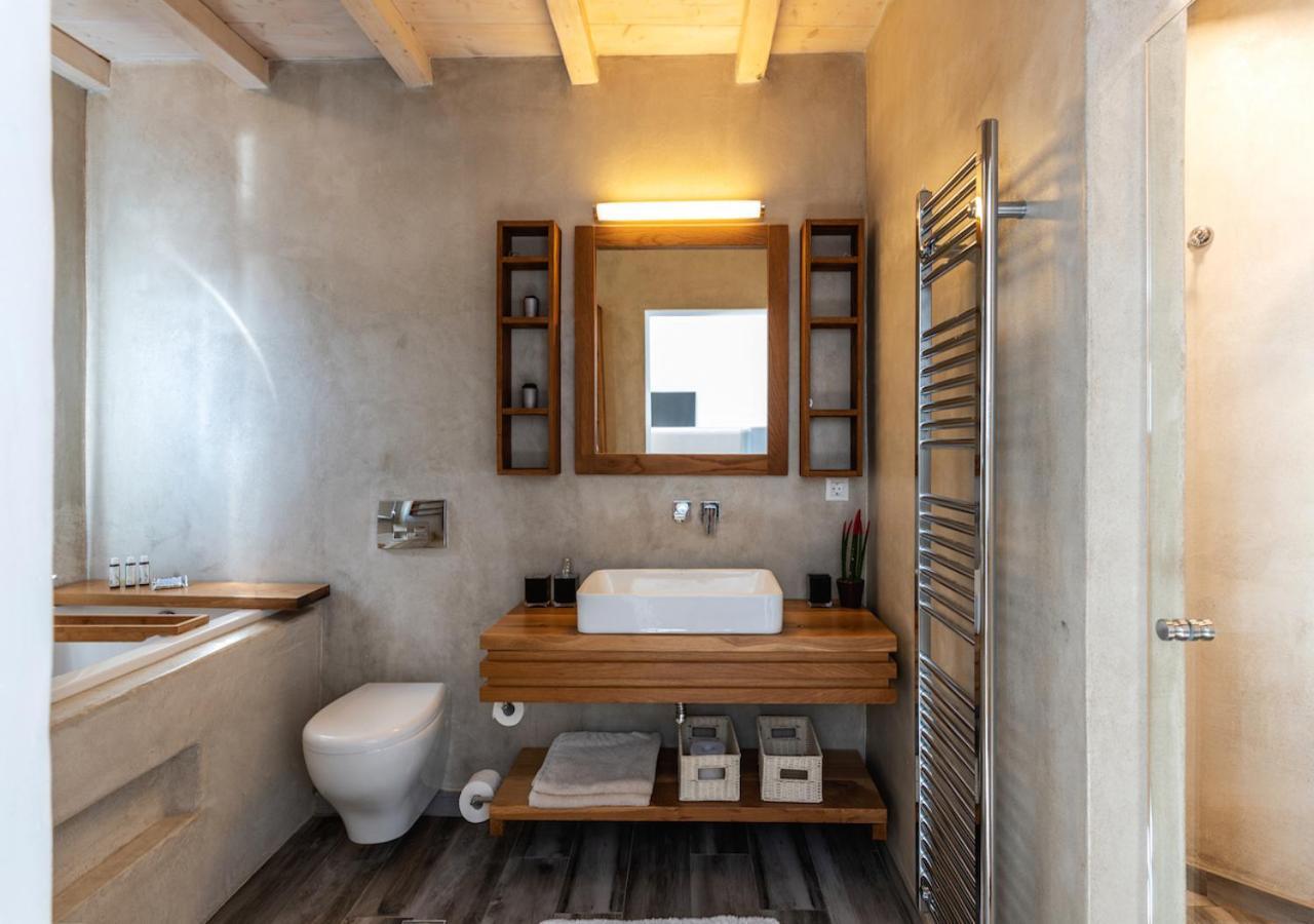 O Lofos Luxury Boutique Suites Άγιος Στέφανος Εξωτερικό φωτογραφία
