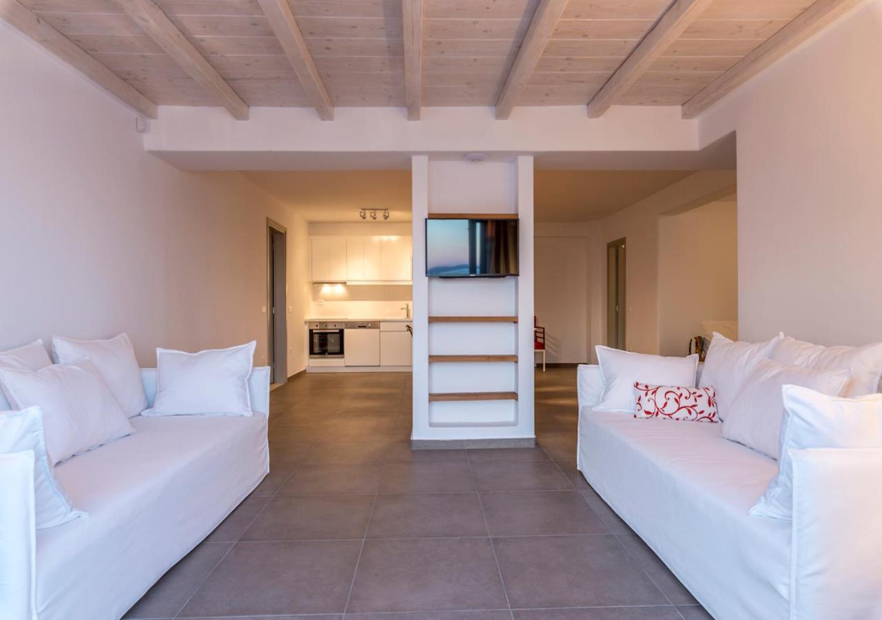 O Lofos Luxury Boutique Suites Άγιος Στέφανος Εξωτερικό φωτογραφία